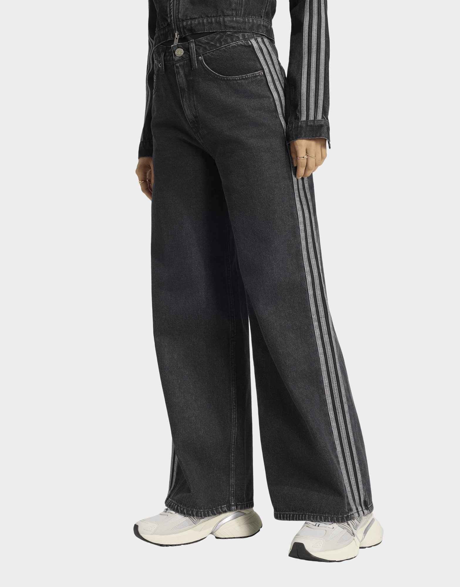 adidas Jeanshose, Hoher Bund, Weites Bein