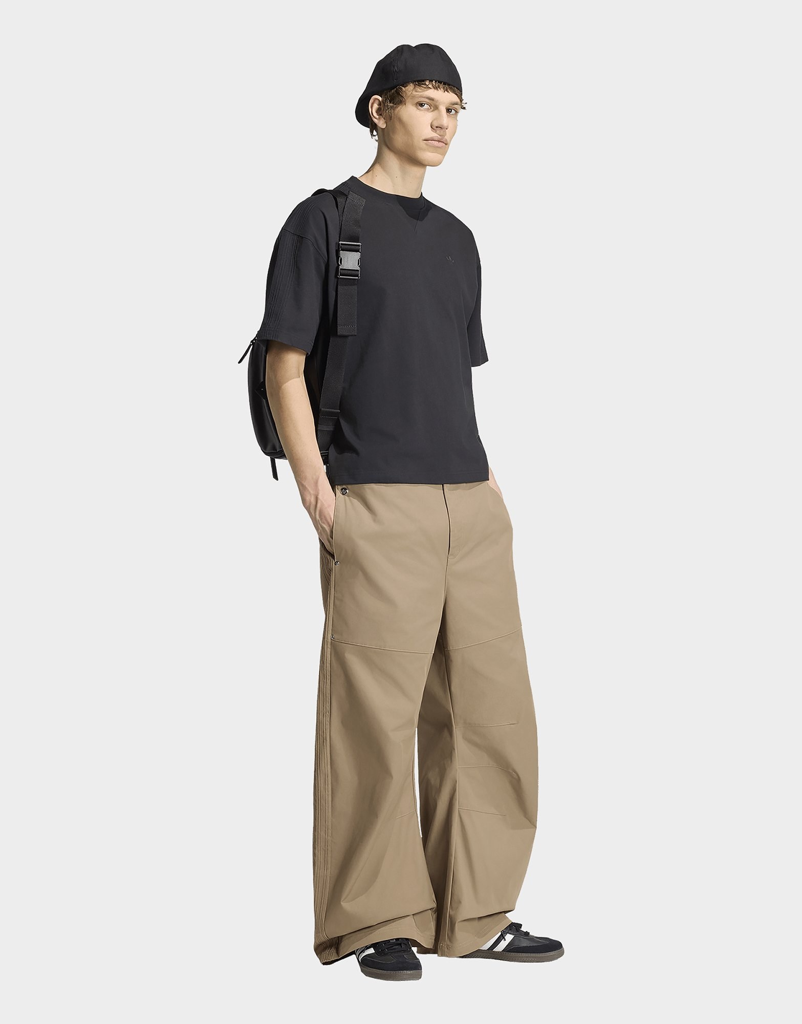 adidas Premium Essentials Weite Hose