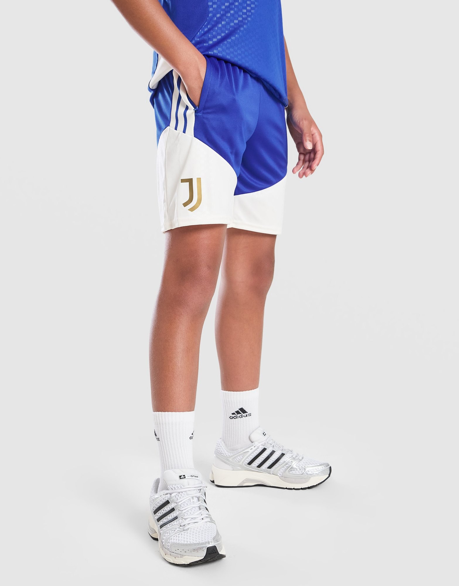 adidas Juventus Tiro 26 Training Shorts Junior