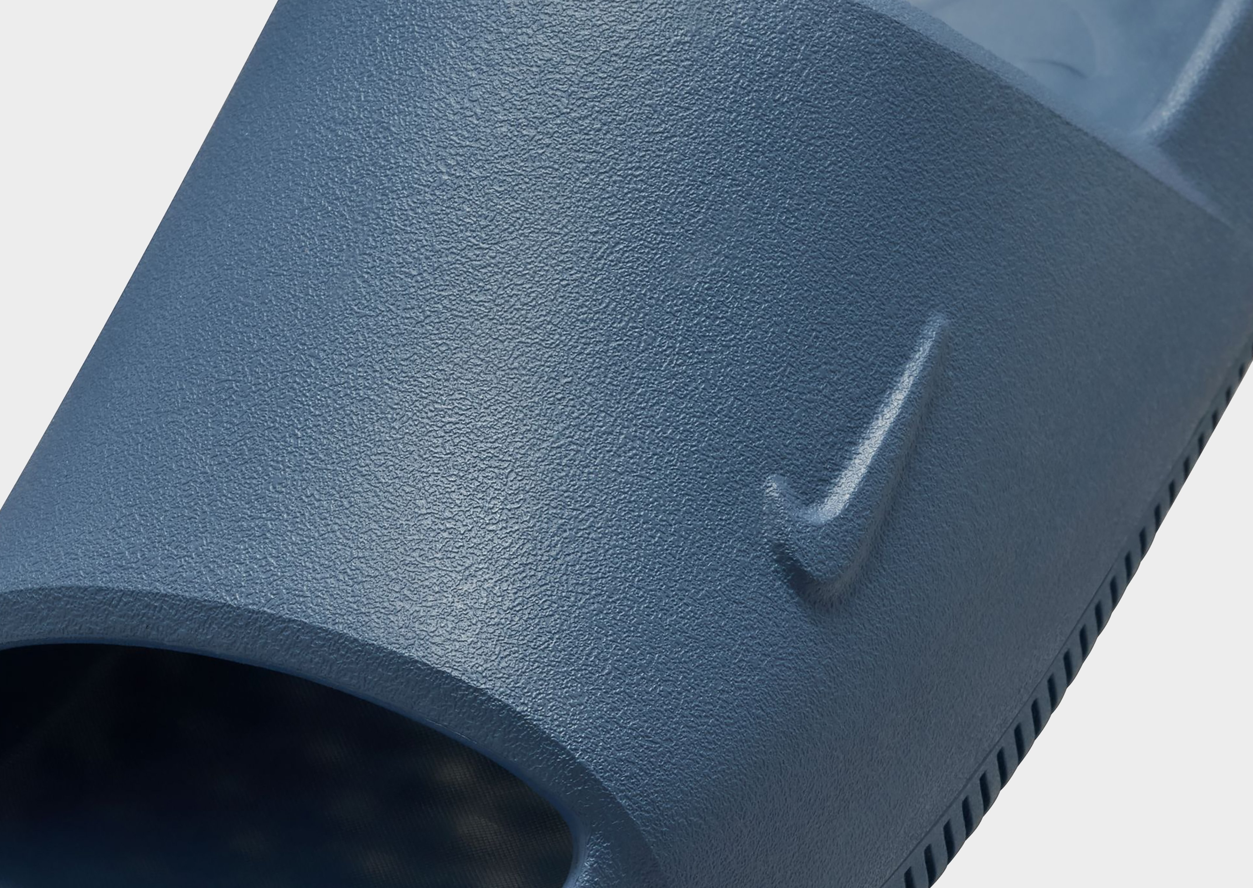 Nike Calm 2.0 Slides