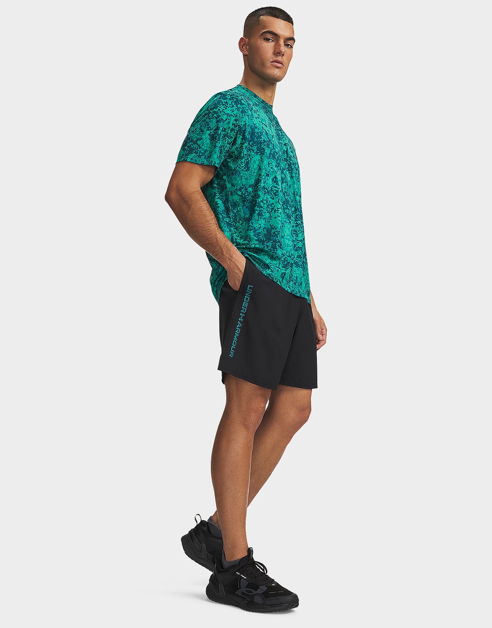 Under Armour Tech Woven Wordmark Shorts (21 cm)