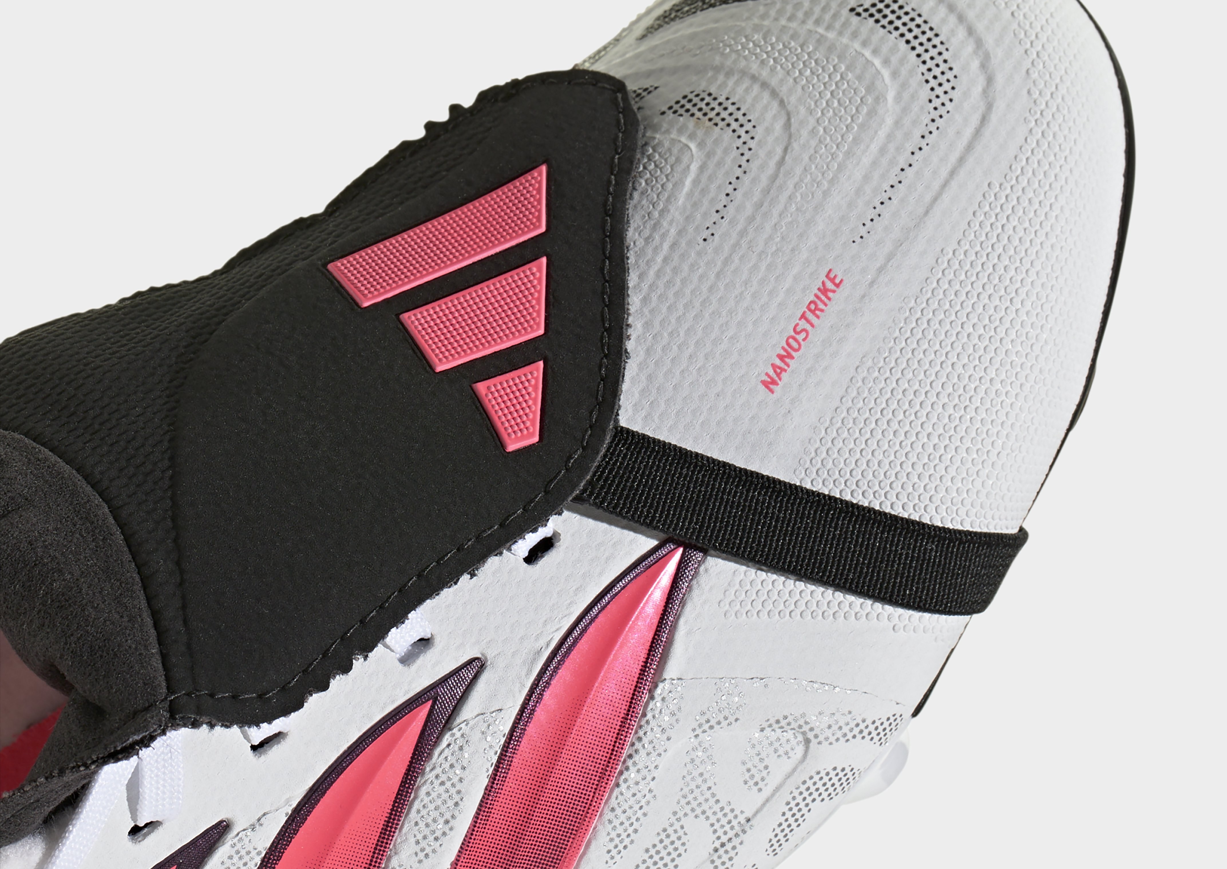 adidas Predator League Fußballschuh, Feste Böden, Umschlagbare Zunge