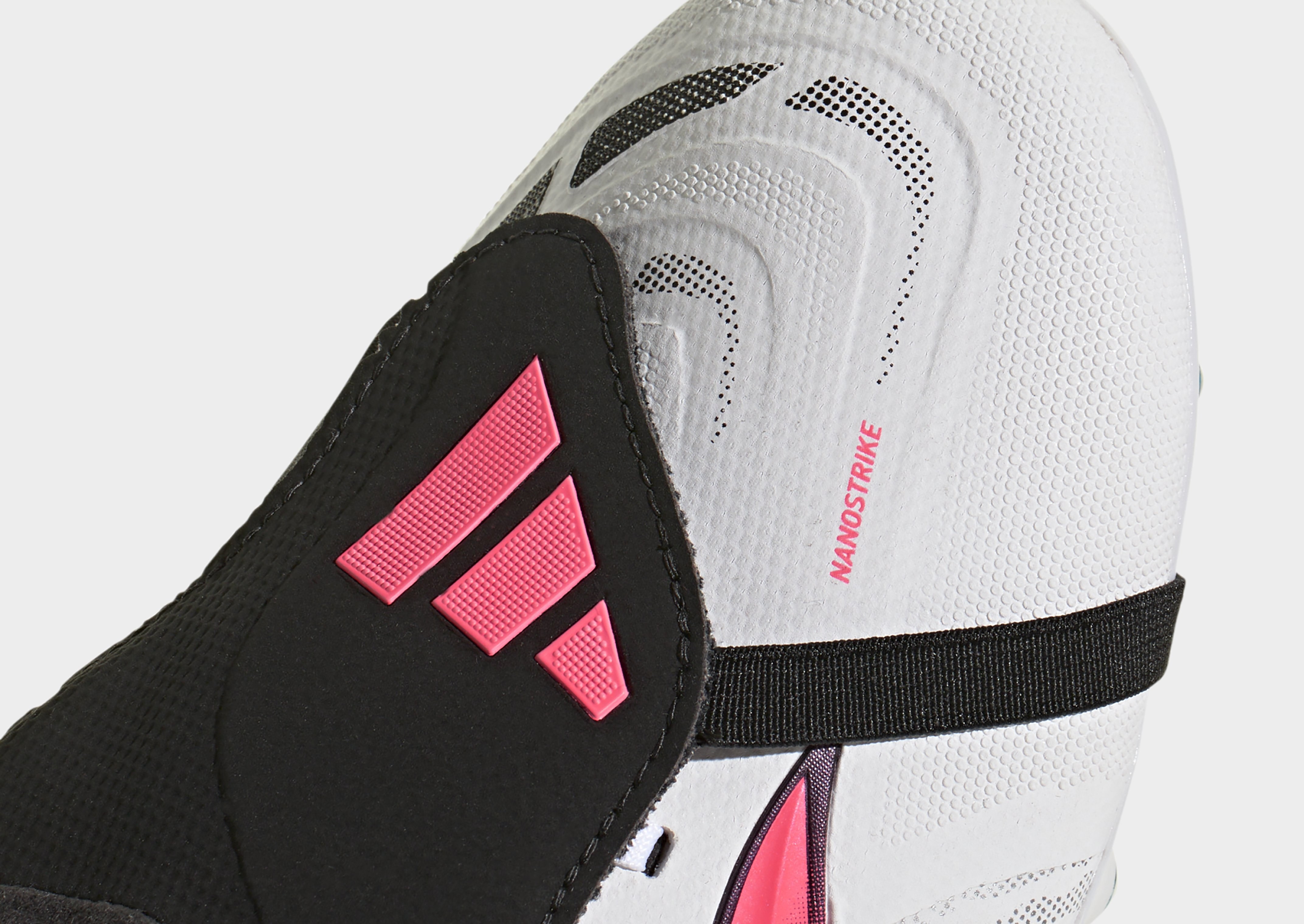 adidas Predator League Fußballschuh, weiche Böden, umschlagbare Zunge
