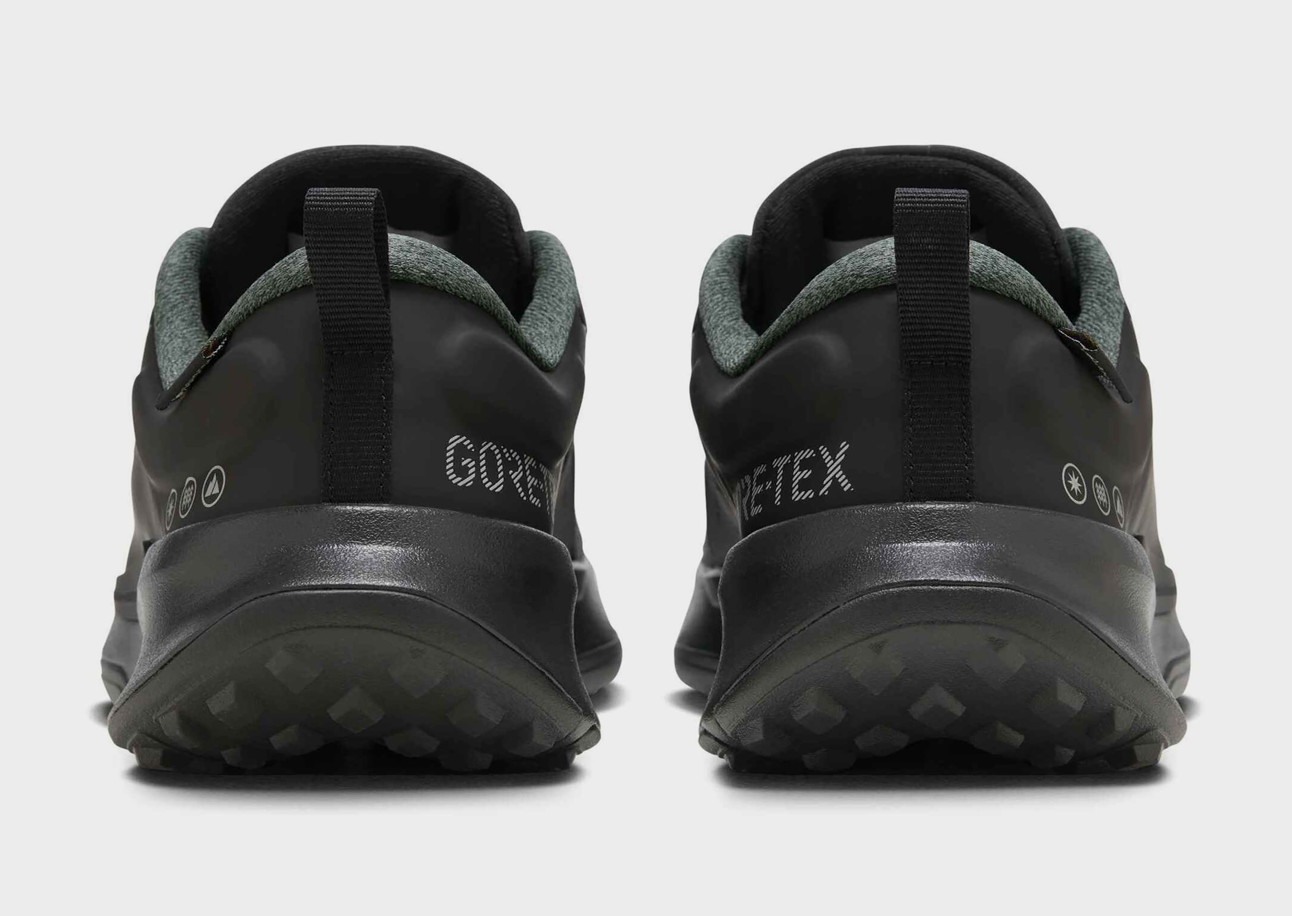 Nike WOMEN'S WATERPROOF