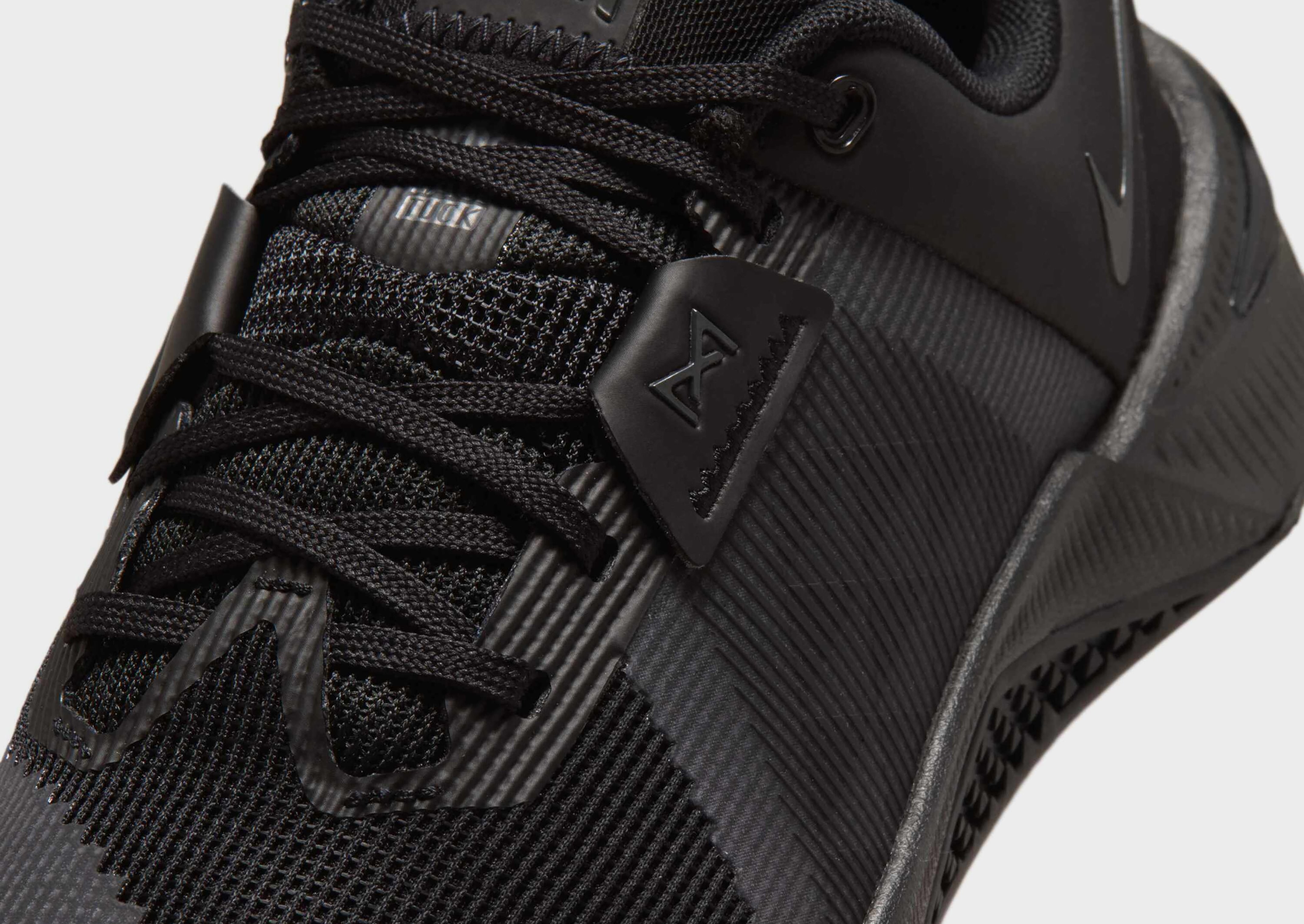 Nike WOMEN'S WORKOUT SHOES