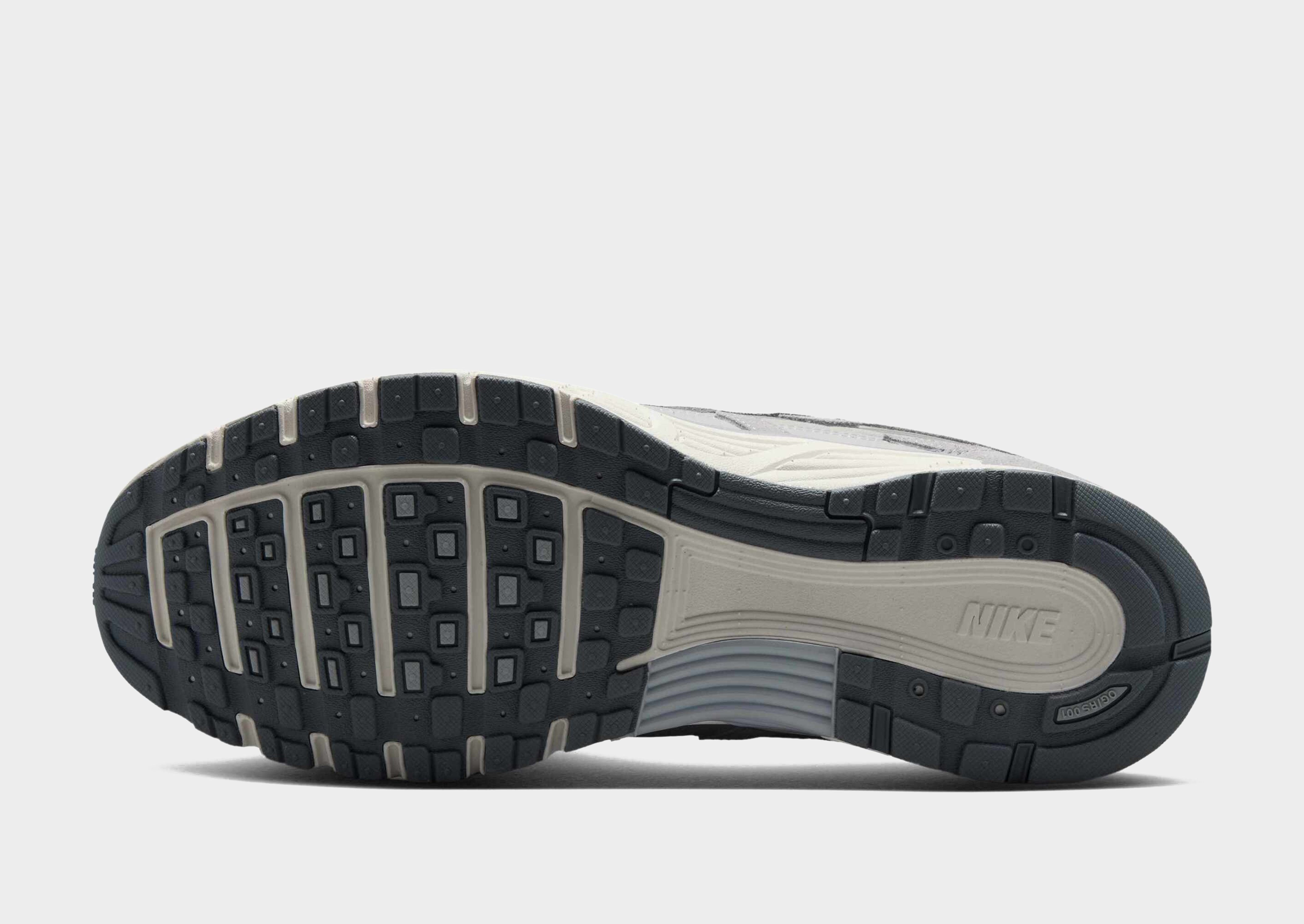 Nike Schuh P-6000 SE