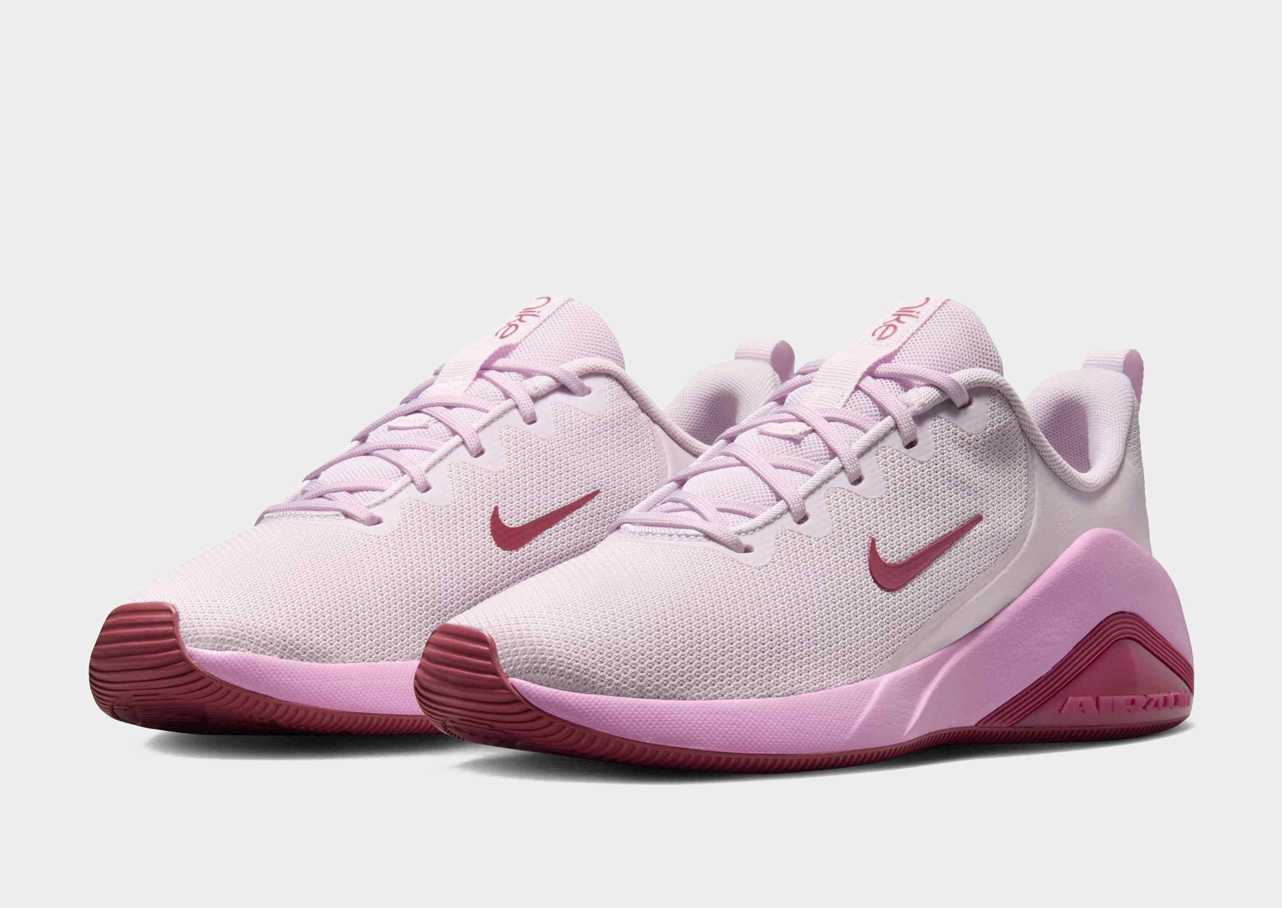 Nike WOMEN'S WORKOUT SHOES