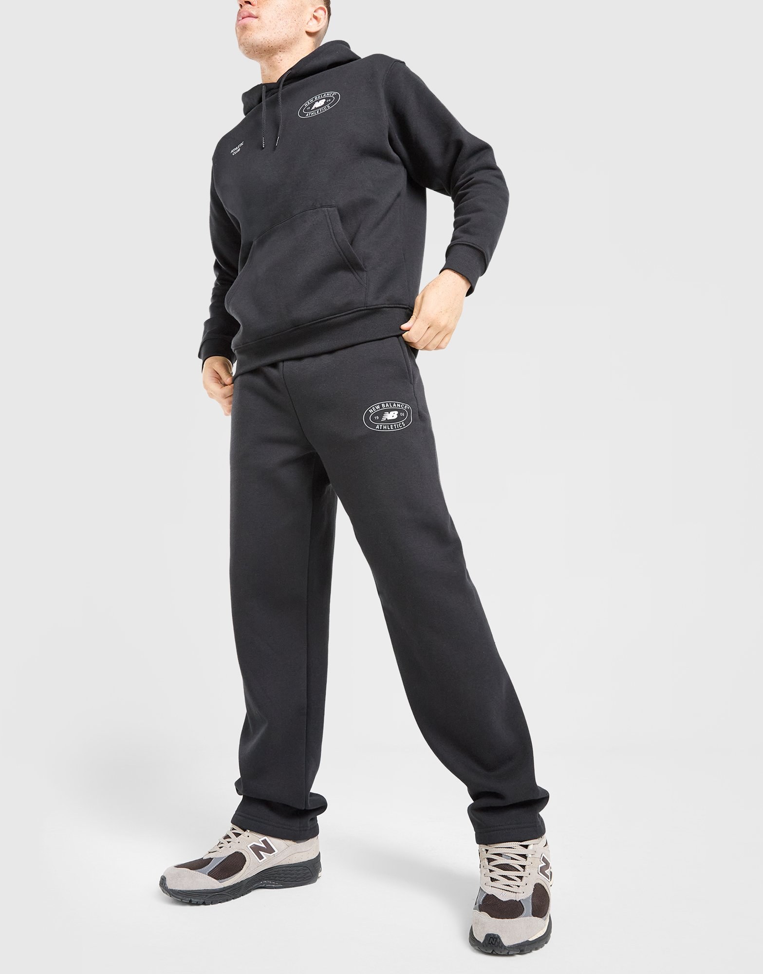 New Balance Oval Jogginghose