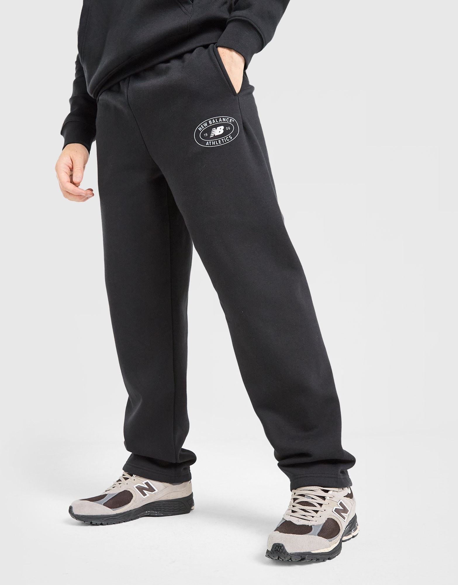 New Balance Oval Jogginghose