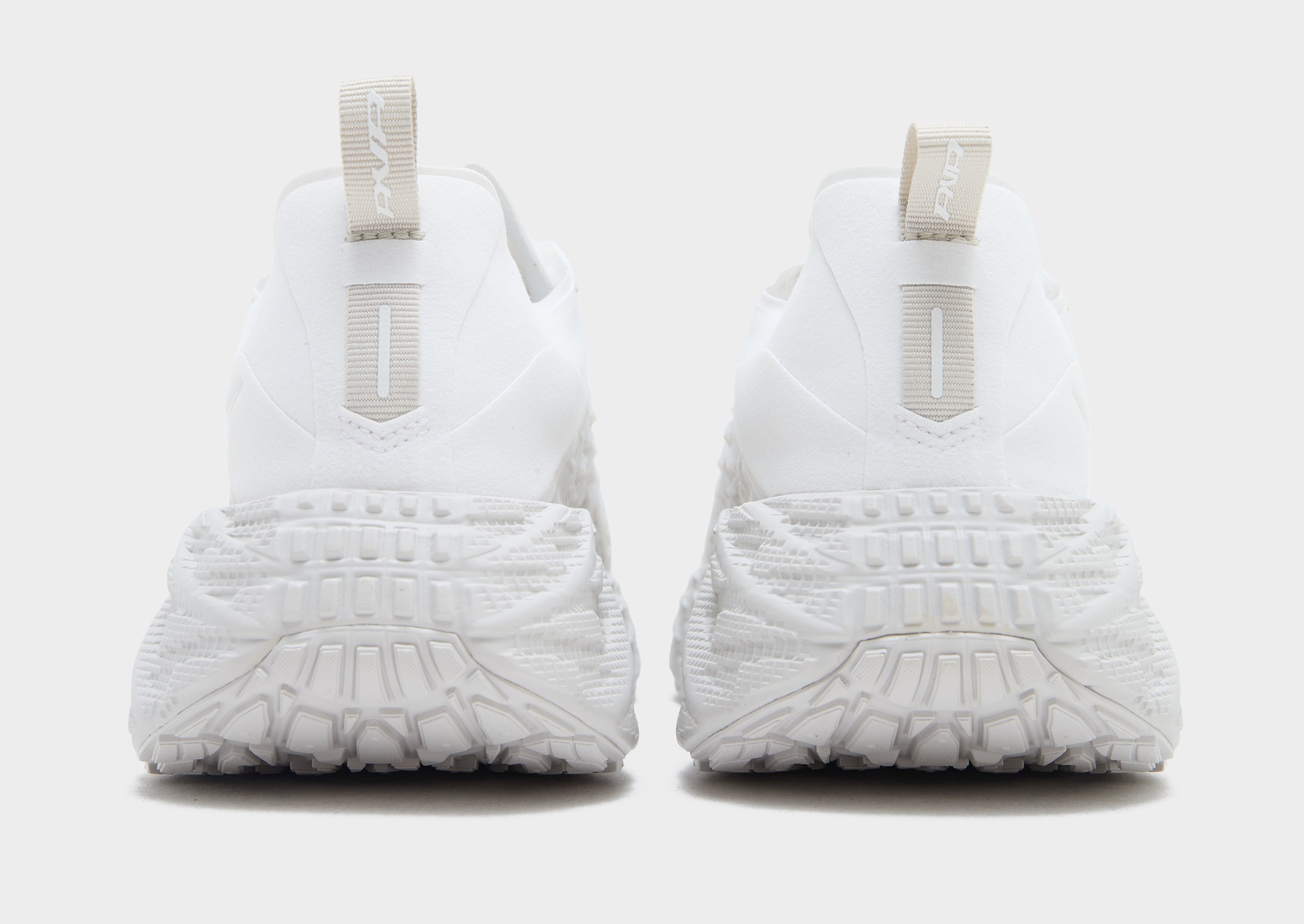 Nike Ava Edge