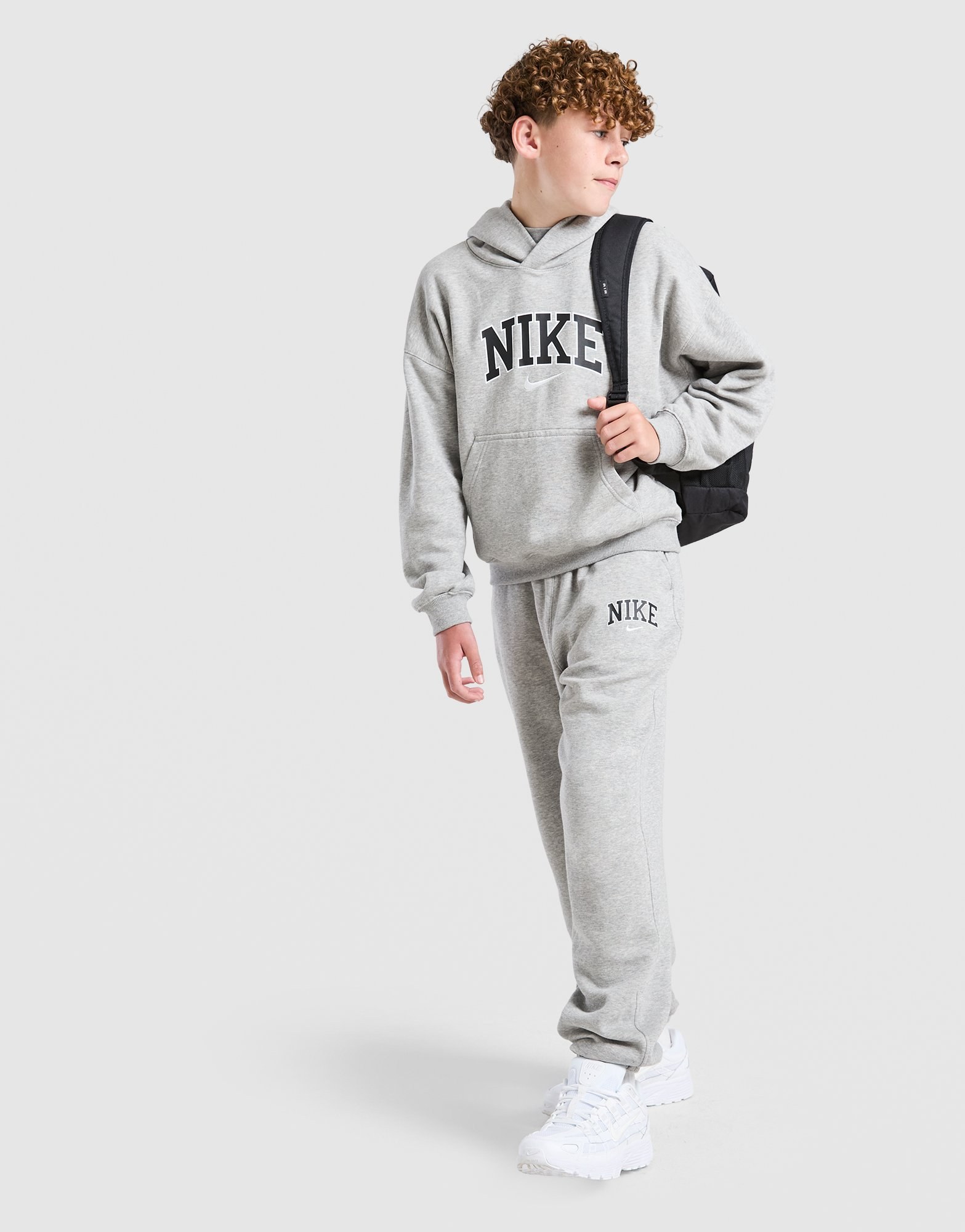 Nike Varsity Graphic Jogginghose Kinder