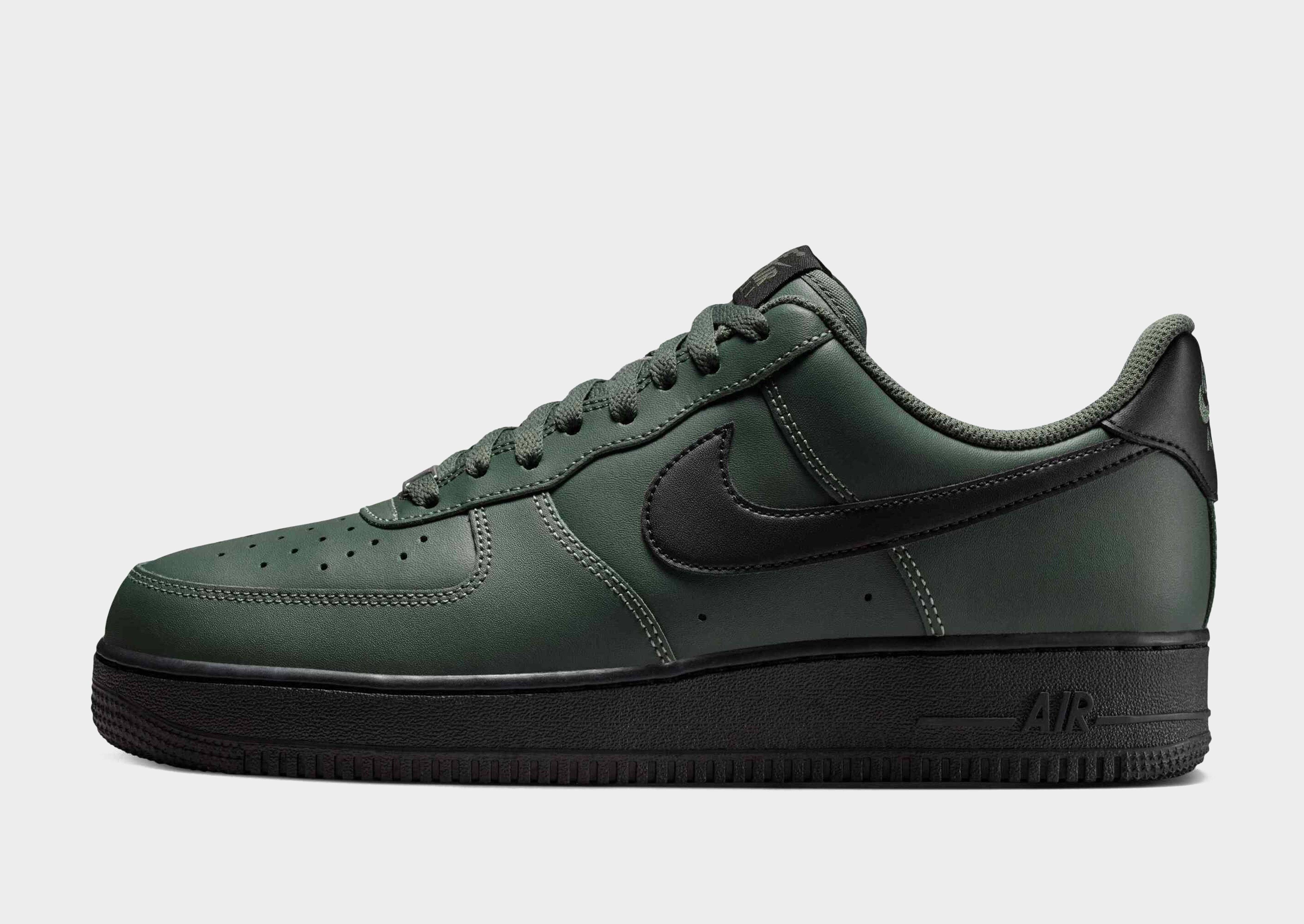 Nike AIR FORCE 1 '07