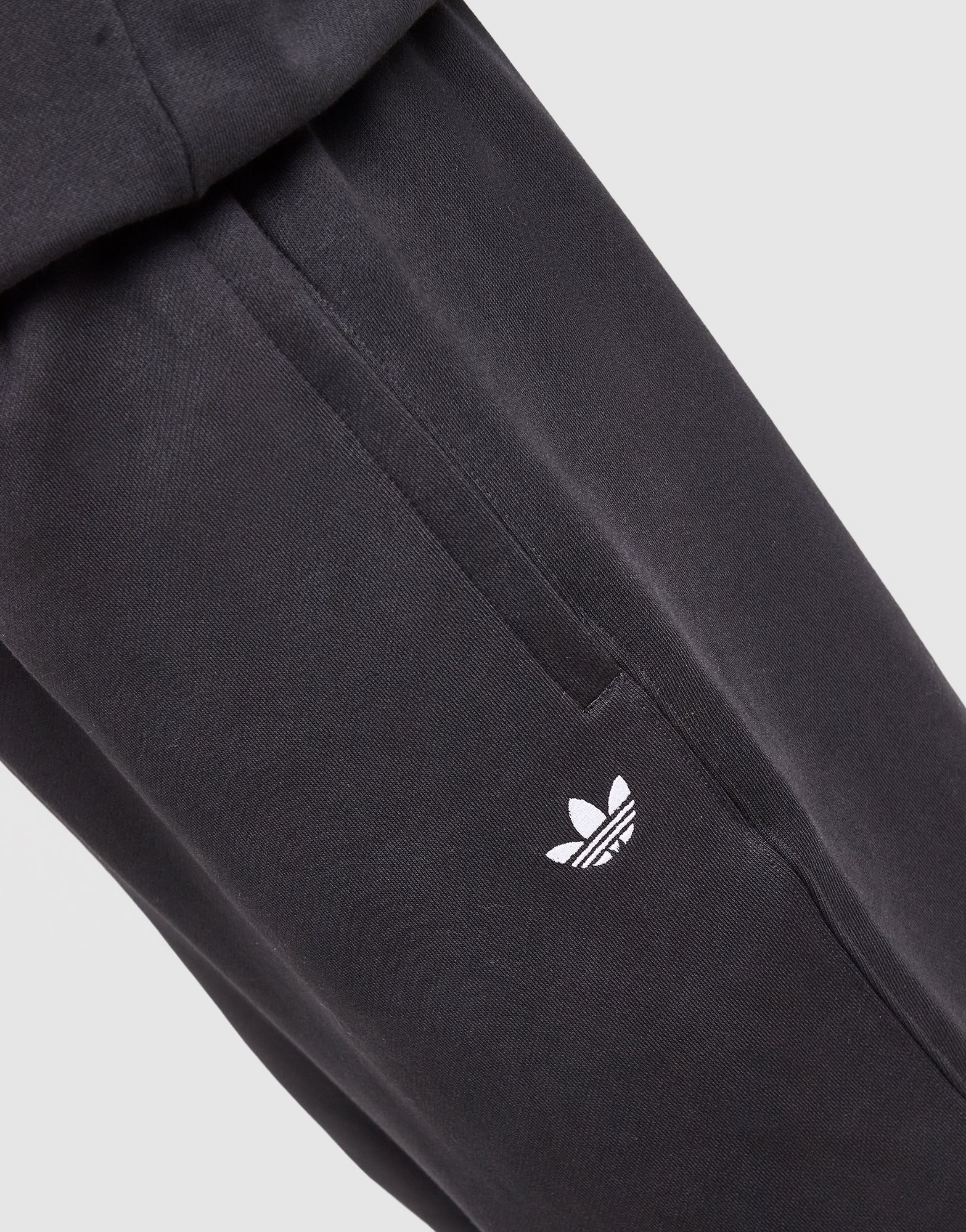 adidas Originals Trefoil Essentials Cuffed Jogginghose
