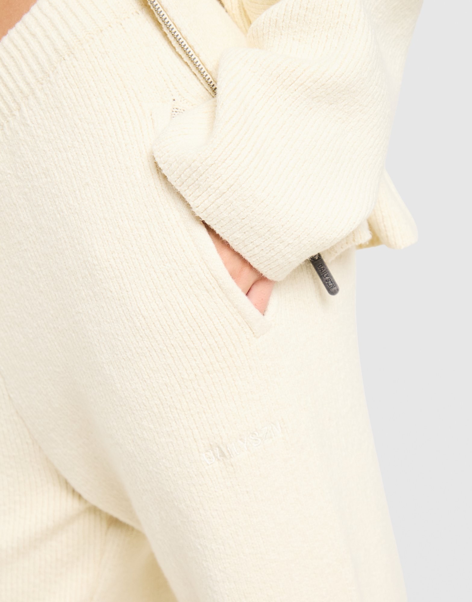 DAILYSZN Snug Knit Wide Leg Jogginghose