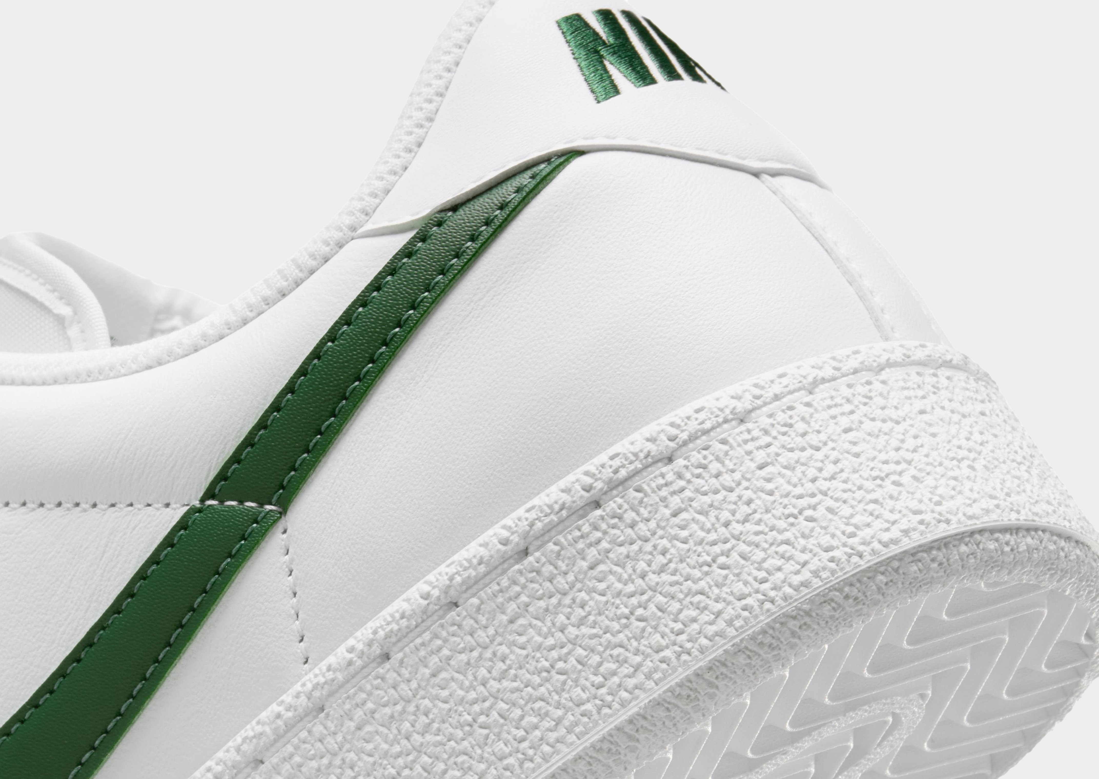 Nike Tennis Classic