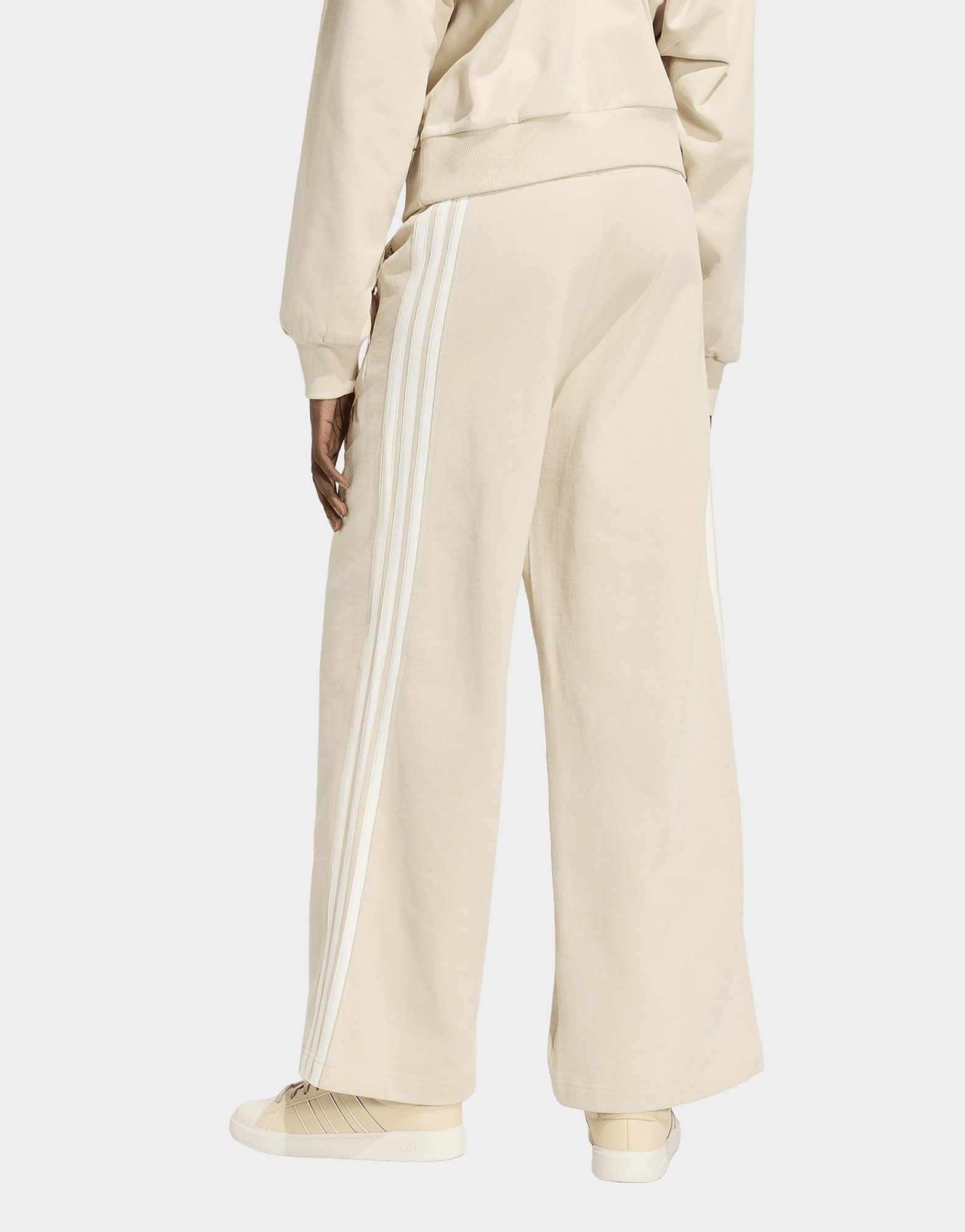 adidas KIT 3-Streifen Hose, weit geschnitten