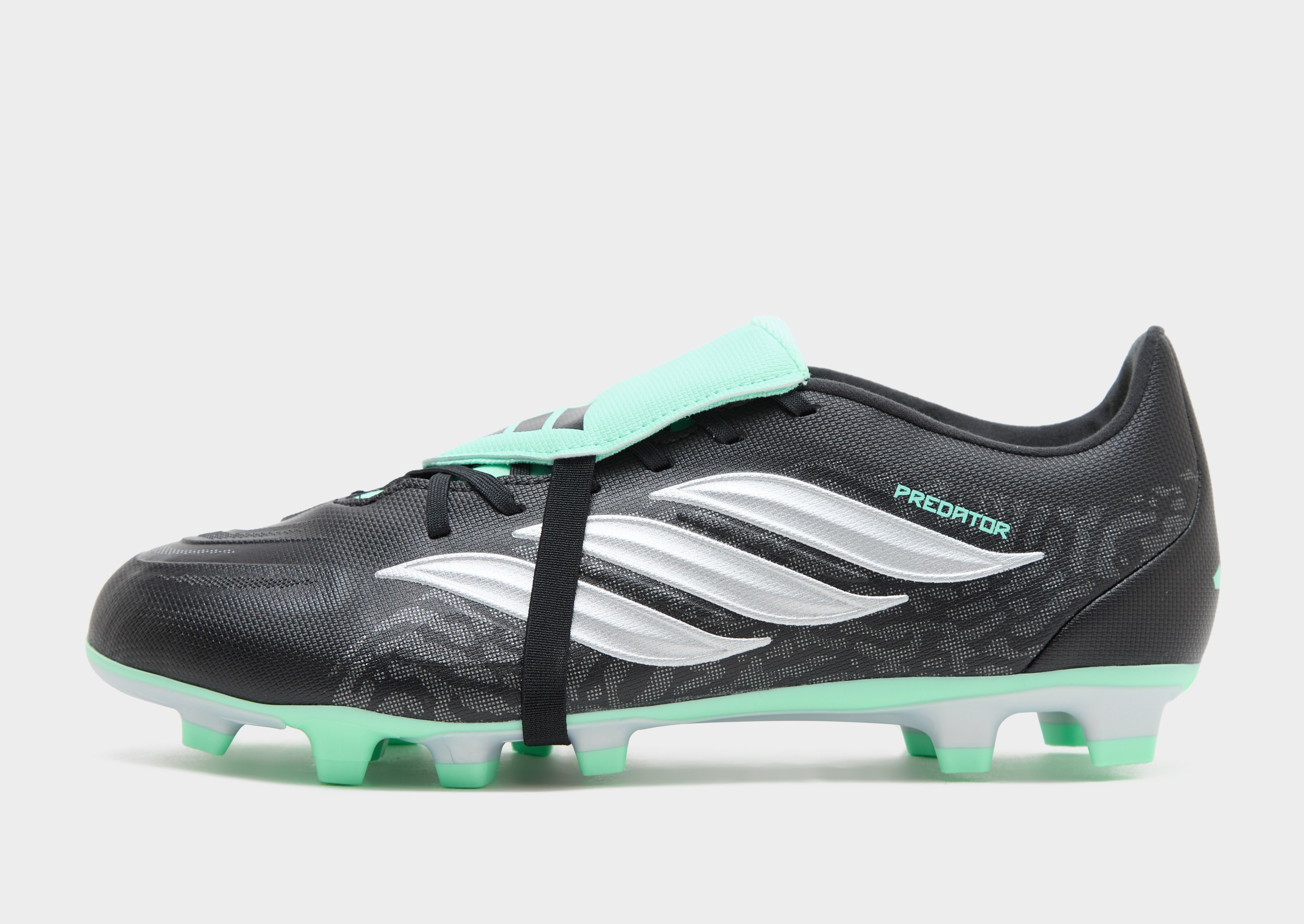 adidas Predator Club Fußballschuh, Umschlagbare Zunge, Feste Böden/gemischte Böden