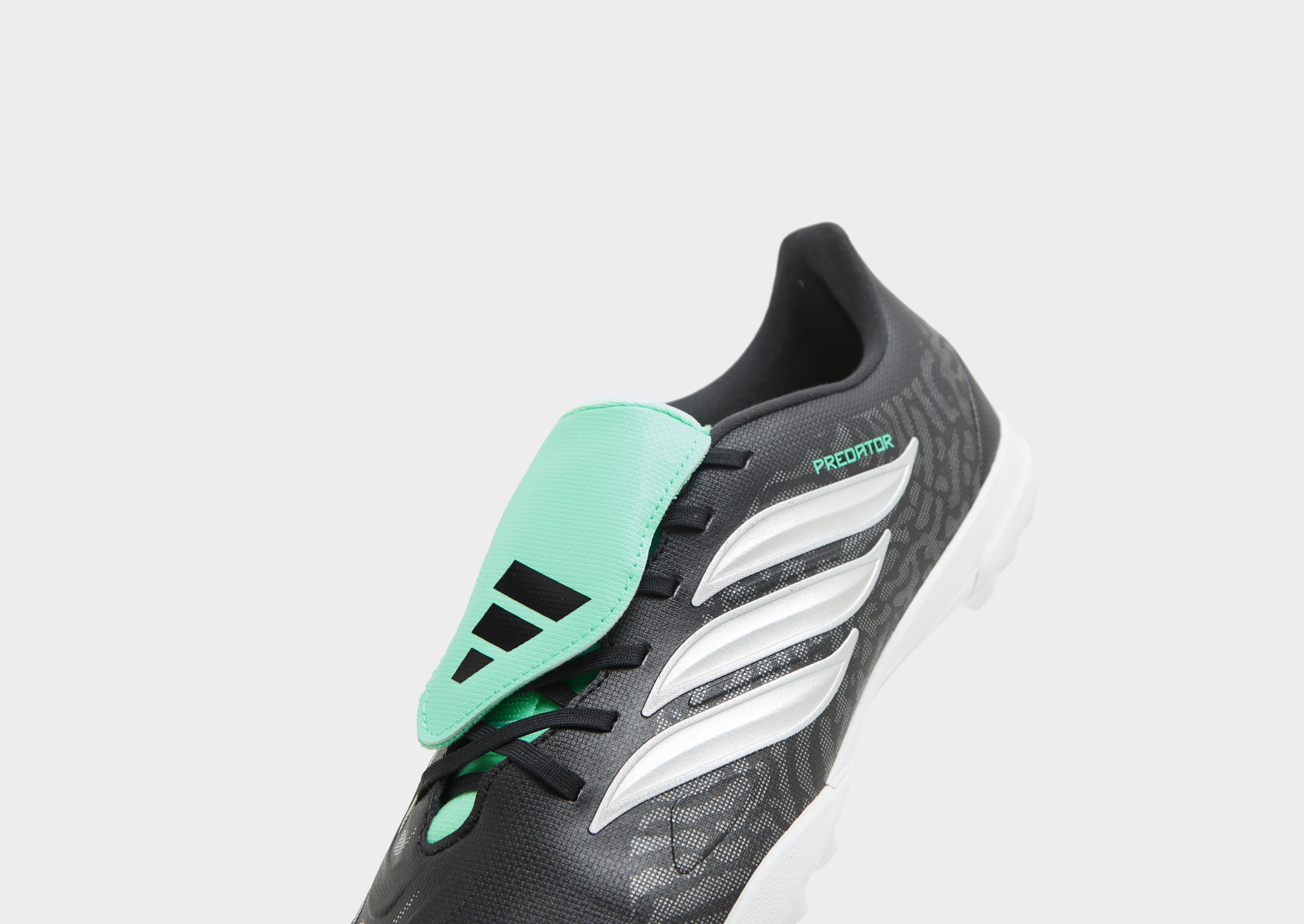 adidas Predator Club TF mit umklappbarer Zunge